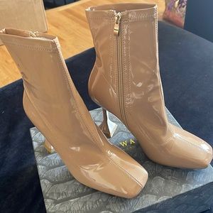 Tan 3 inch boots brand new.